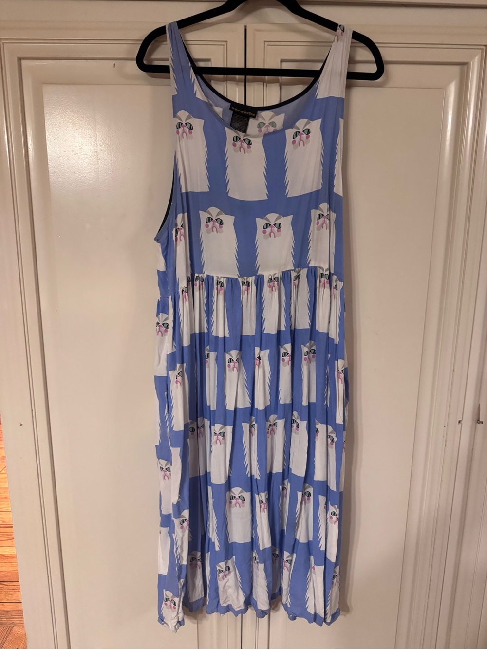 Nooworks Blue & White Sleeveless Cat Print Casual Dress